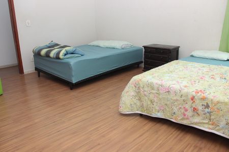 Casa para alugar com 350m², 4 quartos e 2 vagas