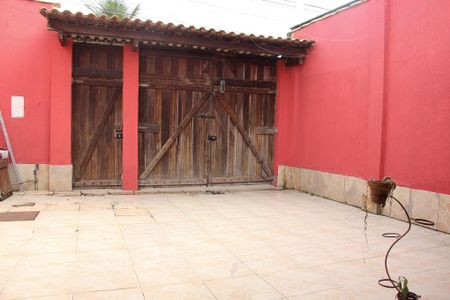 Casa para alugar com 350m², 4 quartos e 2 vagas