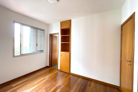 Apartamento para alugar com 140m², 4 quartos e 3 vagas Apartamento para alugar com 140m², 4 quartos e 3 vagasSuite 1