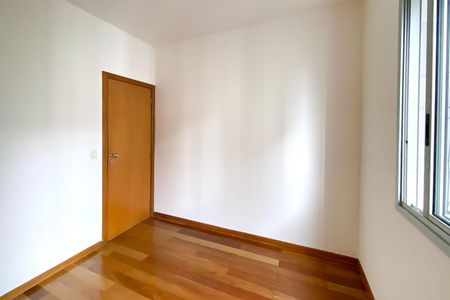 Apartamento para alugar com 140m², 4 quartos e 3 vagas Apartamento para alugar com 140m², 4 quartos e 3 vagasQuarto 3