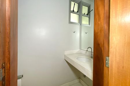 Apartamento para alugar com 140m², 4 quartos e 3 vagas Apartamento para alugar com 140m², 4 quartos e 3 vagasLavabo da Sala