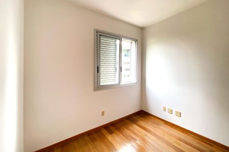 Apartamento para alugar com 140m², 4 quartos e 3 vagas Apartamento para alugar com 140m², 4 quartos e 3 vagasQuarto 2