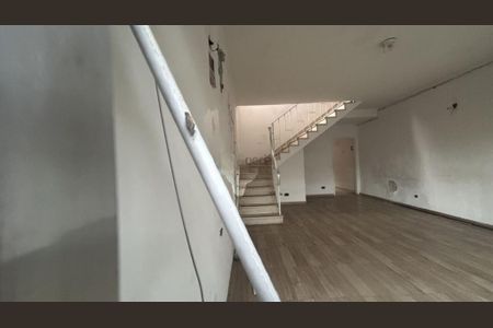 Casa à venda com 2 quartos, 157m² em Vila Santo Estevão, São Paulo