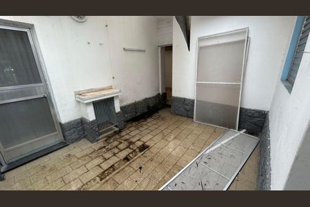 Casa à venda com 2 quartos, 157m² em Vila Santo Estevão, São Paulo