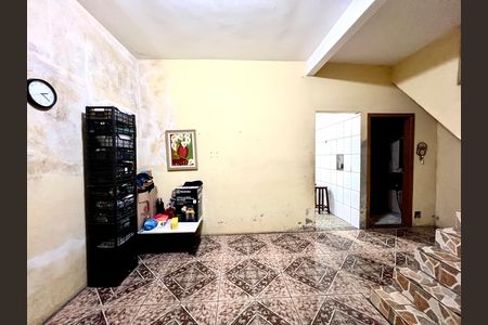 Casa para alugar com 3 quartos, 245m² em Jaqueline, Belo Horizonte