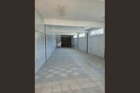 Casa à venda com 324m², 3 quartos e 1 vaga