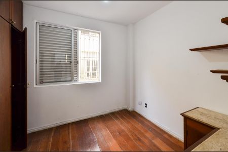 Apartamento à venda com 80m², 3 quartos e 2 vagasQuarto 2