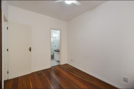 Apartamento à venda com 80m², 3 quartos e 2 vagasSuíte