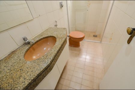 Apartamento à venda com 80m², 3 quartos e 2 vagasBanheiro Social