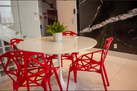 Apartamento para alugar com 77m², 2 quartos e 2 vagas