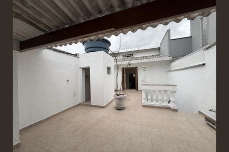 Casa à venda com 116m², 3 quartos e 2 vagasQuintal
