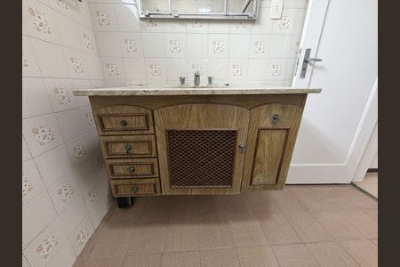 Banheiro de casa à venda com 3 quartos, 116m² em Vila Claudia, São Paulo