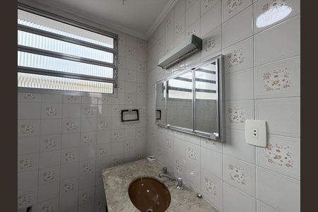Casa à venda com 116m², 3 quartos e 2 vagasBanheiro