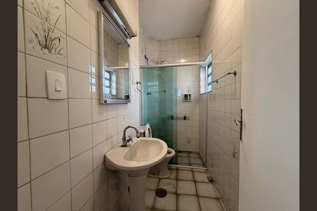Casa à venda com 116m², 3 quartos e 2 vagasBanheiro da Suíte