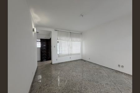 Sala de casa à venda com 3 quartos, 116m² em Vila Claudia, São Paulo