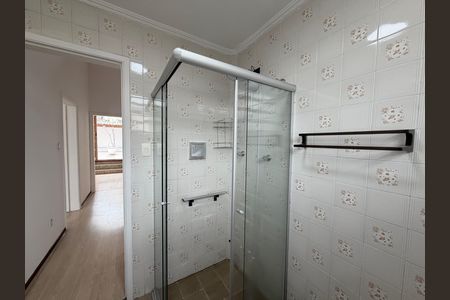Casa à venda com 116m², 3 quartos e 2 vagasBanheiro