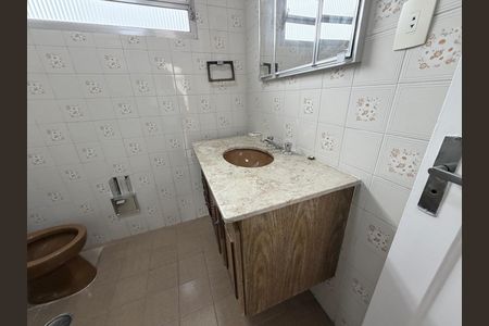 Casa à venda com 116m², 3 quartos e 2 vagasBanheiro