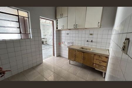 Casa à venda com 75m², 2 quartos e 2 vagas