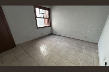 Casa à venda com 75m², 2 quartos e 2 vagas