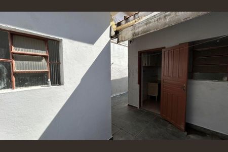Casa à venda com 75m², 2 quartos e 2 vagas