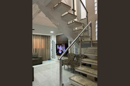 Casa à venda com 3 quartos, 115m² em Vila Marieta, São Paulo