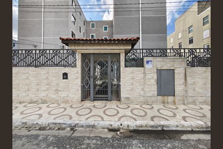 Apartamento para alugar com 55m², 3 quartos e 1 vaga Apartamento para alugar com 55m², 3 quartos e 1 vagaFachada