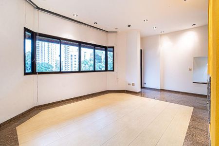 Apartamento à venda com 353m², 4 quartos e 4 vagas