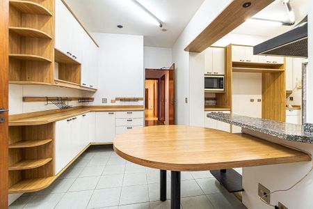 Apartamento à venda com 353m², 4 quartos e 4 vagas