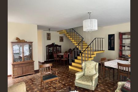 Casa à venda com 4 quartos, 200m² em Campo Belo, São Paulo