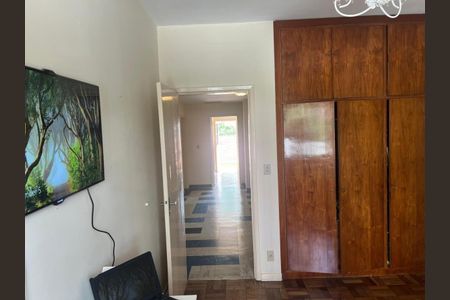 Casa à venda com 200m², 4 quartos e 5 vagas