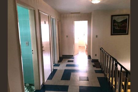 Casa à venda com 200m², 4 quartos e 5 vagas