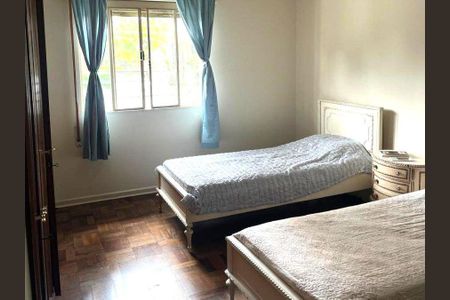 Casa à venda com 4 quartos, 200m² em Campo Belo, São Paulo