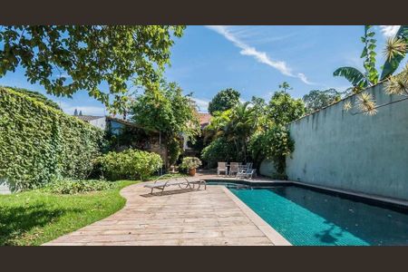 Casa à venda com 6 quartos, 597m² em Jardim Petropolis, São Paulo