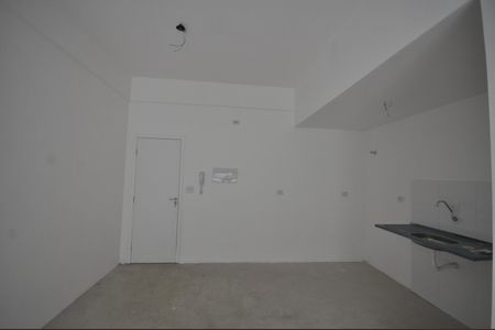 Cozinha de kitnet/studio à venda com 1 quarto, 27m² em Vila Santa Terezinha (zona Norte), São Paulo