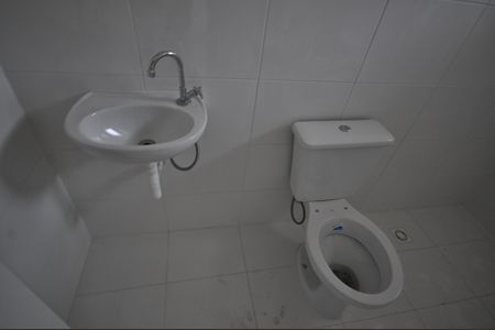 Banheiro de kitnet/studio à venda com 1 quarto, 27m² em Vila Santa Terezinha (zona Norte), São Paulo
