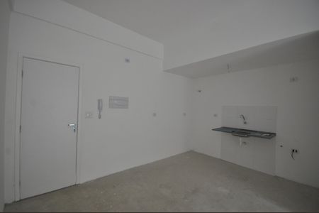 Cozinha de kitnet/studio à venda com 1 quarto, 27m² em Vila Santa Terezinha (zona Norte), São Paulo