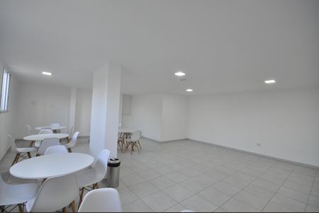 Studio à venda com 27m², 1 quarto e sem vagaÁrea comum - Salão de festas