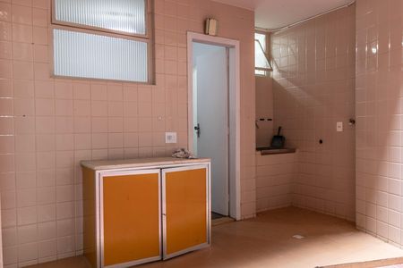 Apartamento para alugar com 170m², 4 quartos e 2 vagas Apartamento para alugar com 170m², 4 quartos e 2 vagasÁrea de Serviço