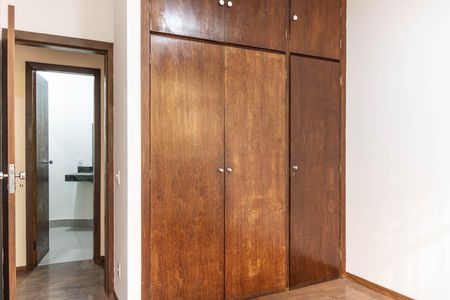Apartamento para alugar com 170m², 4 quartos e 2 vagas Apartamento para alugar com 170m², 4 quartos e 2 vagasQuarto 1