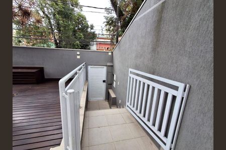 Casa à venda com 270m², 4 quartos e 6 vagas