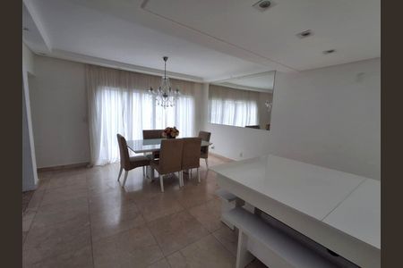 Casa à venda com 270m², 4 quartos e 6 vagas