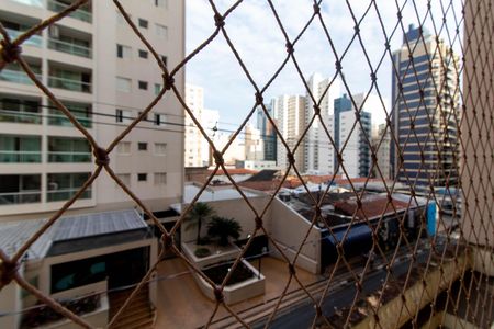 VISTA DA SALA de apartamento à venda com 3 quartos, 112m² em Cambuí, Campinas