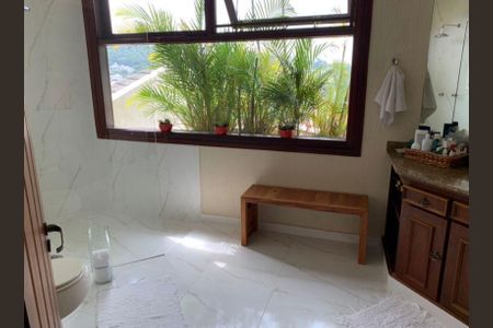 Casa à venda com 4 quartos, 450m² em Alphaville, Santana de Parnaíba