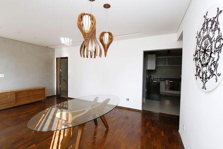 Apartamento para alugar com 120m², 3 quartos e 1 vagaSala