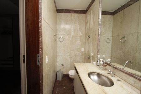 Apartamento para alugar com 120m², 3 quartos e 1 vagaBanheiro da Suíte
