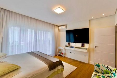 Casa à venda com 3 quartos, 300m² em Pacaembu, São Paulo