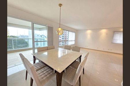 Apartamento à venda com 4 quartos, 184m² em Vila Suzana, São Paulo