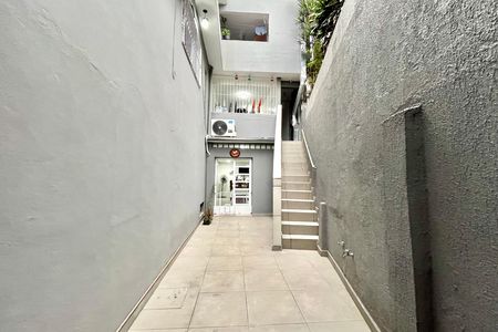 Quintal de casa à venda com 6 quartos, 95m² em Vila Paulista, São Paulo