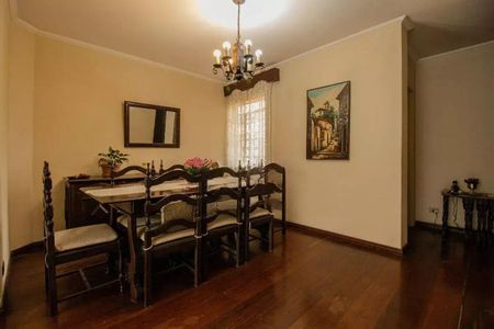 Casa à venda com 165m², 3 quartos e 2 vagas