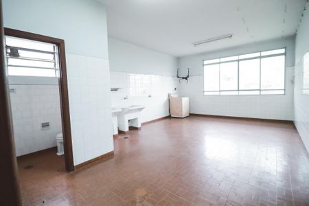 Casa à venda com 254m², 4 quartos e 2 vagas Casa à venda com 254m², 4 quartos e 2 vagasÁrea de Serviço